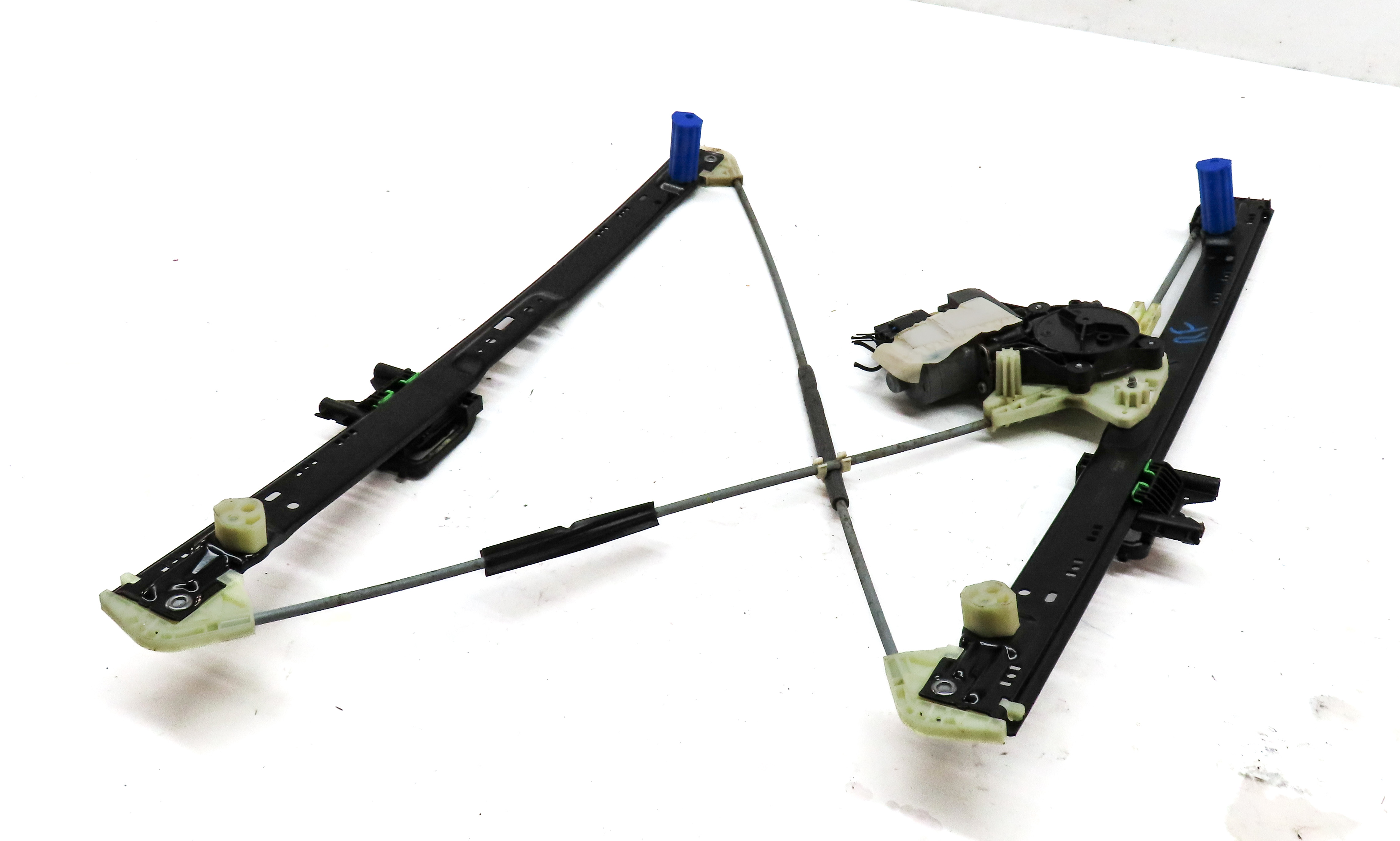 17-21 ROVER DISCOVERY L462 FRONT RIGHT PASSENGER DOOR WINDOW REGULATOR — exact item pictured